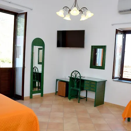 Principe Di Rinella ホテル