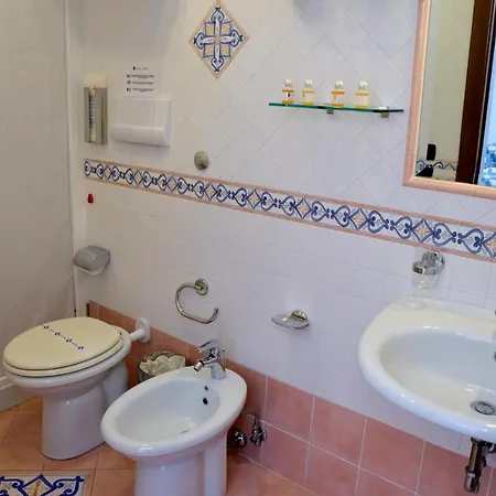 ホテル Principe Di Rinella 3*