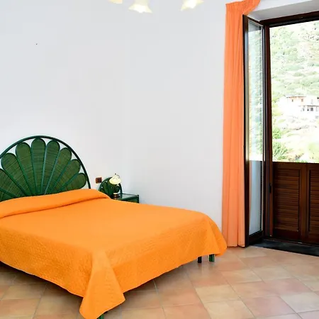 Principe Di Rinella ホテル