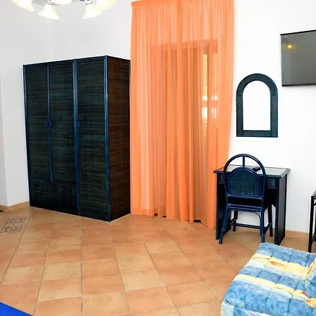 Principe Di Rinella Leni