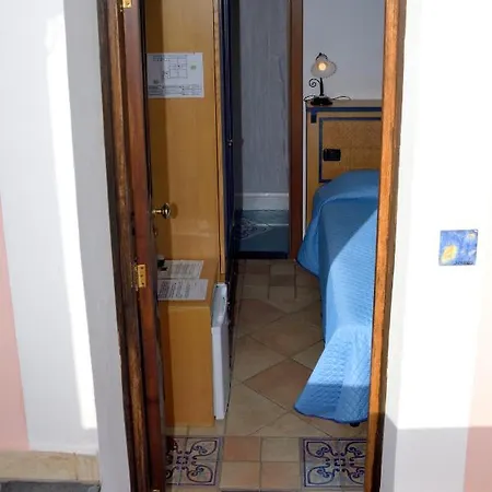 ホテル Principe Di Rinella 3*