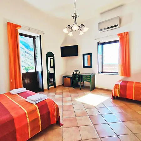 ホテル Principe Di Rinella Leni